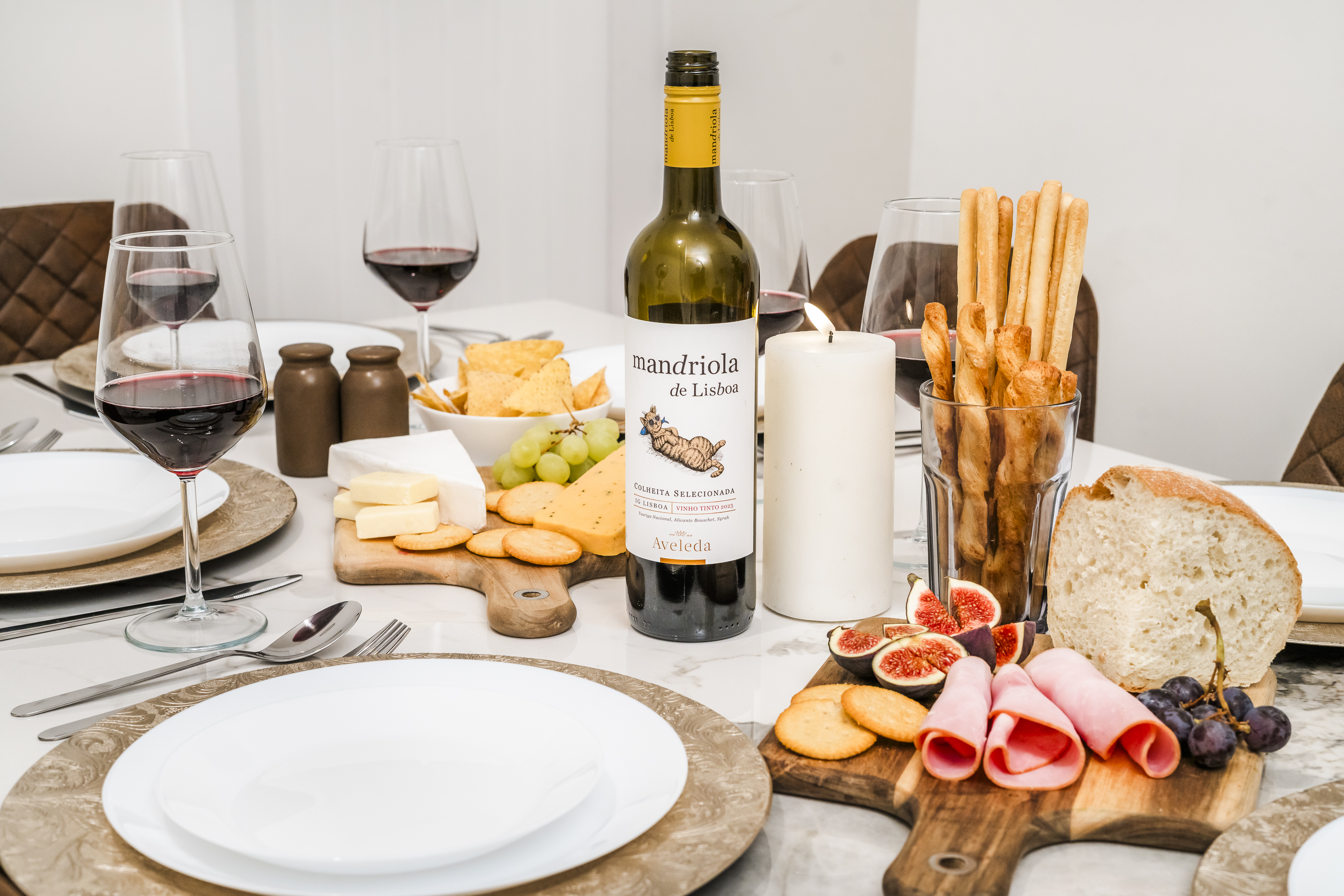 The Weaver modern fitted kitchen - fully equipped self-catering property